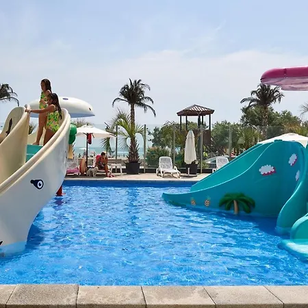 Royale Sundance 7 & Pool Nord Apartman Mamaia