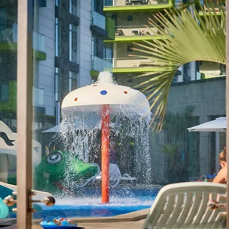 Royale Sundance 7 & Pool Nord Apartman Mamaia