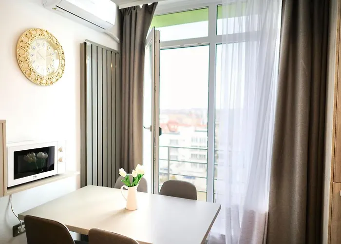 Royale Sundance 7 & Pool Nord Apartment Mamaia